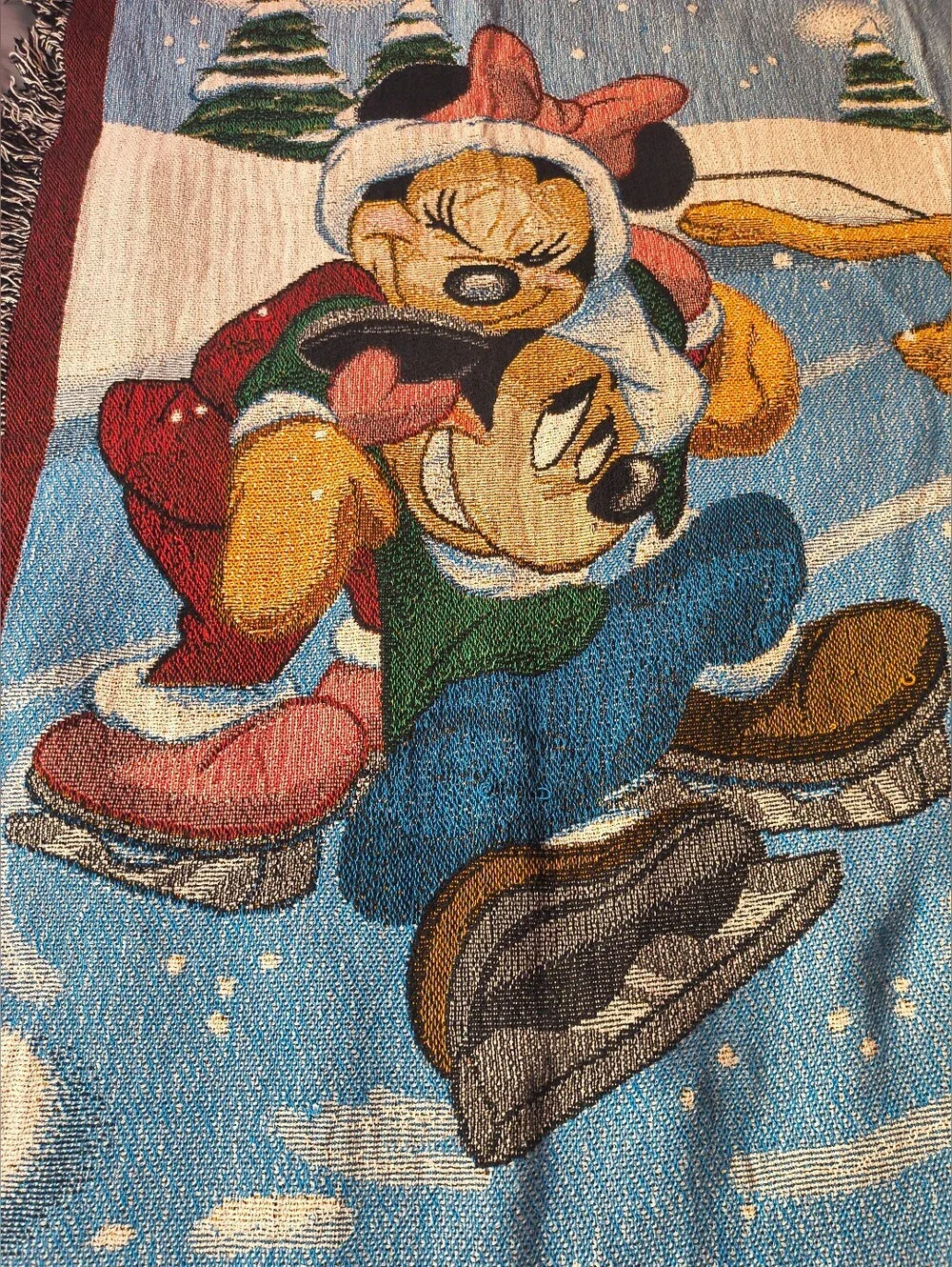 Vtg Disneyland Resort Mickey & Friends Ice Skating Woven Tapestry Blanket